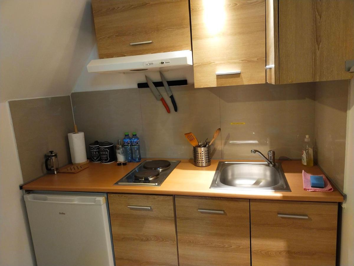 Furhouse Apartment Вроцлав Екстериор снимка