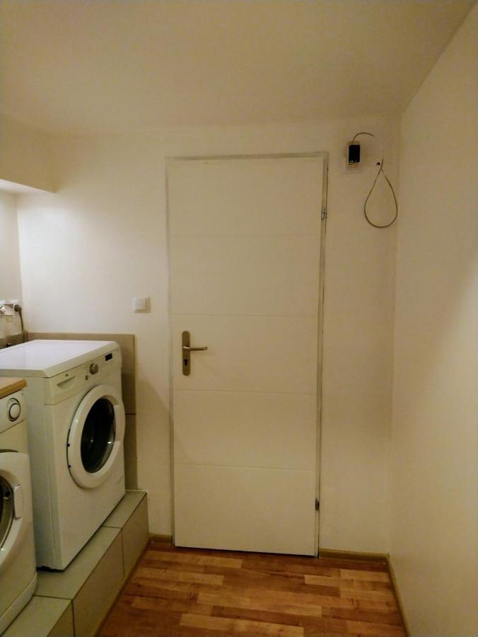 Furhouse Apartment Вроцлав Екстериор снимка