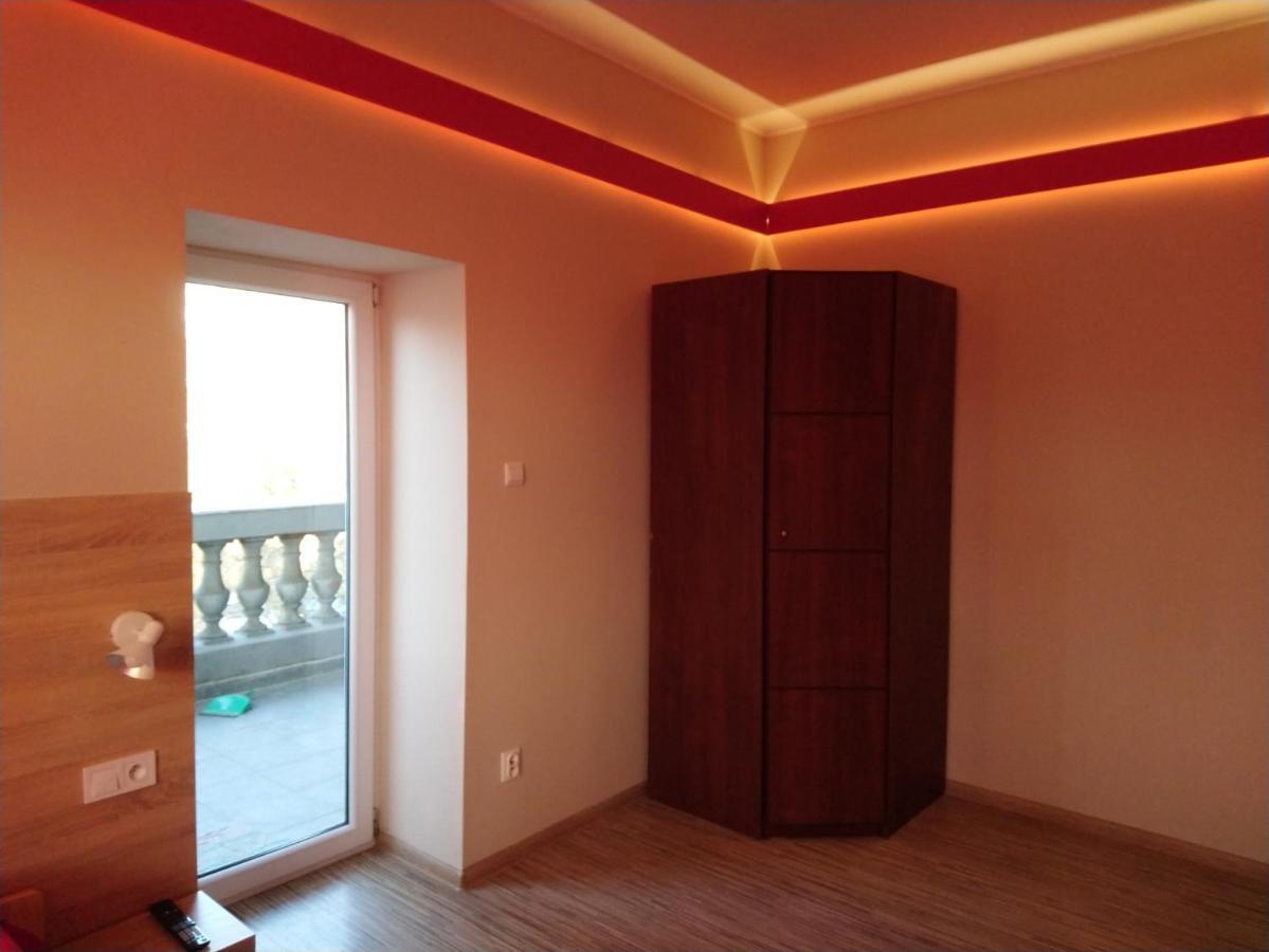 Furhouse Apartment Вроцлав Екстериор снимка