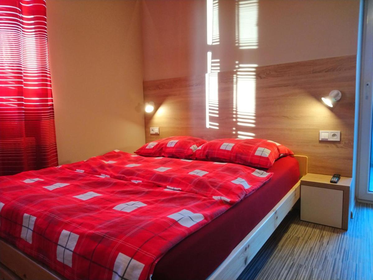 Furhouse Apartment Вроцлав Екстериор снимка
