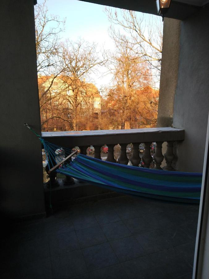 Furhouse Apartment Вроцлав Екстериор снимка